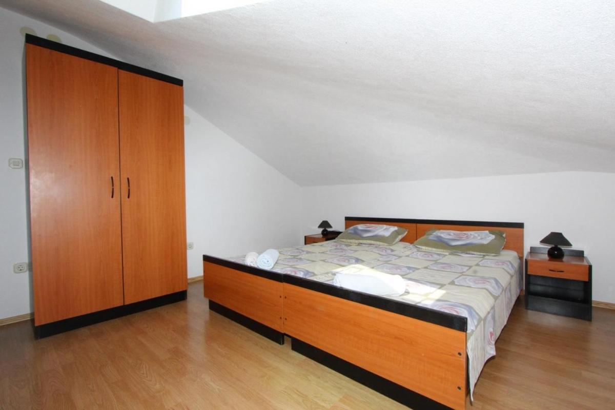 Apartments Jasna ロヴィニ エクステリア 写真