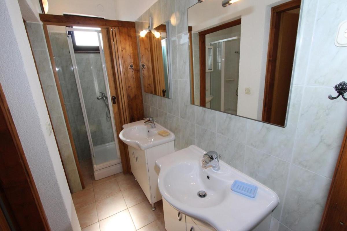 Apartments Jasna ロヴィニ エクステリア 写真